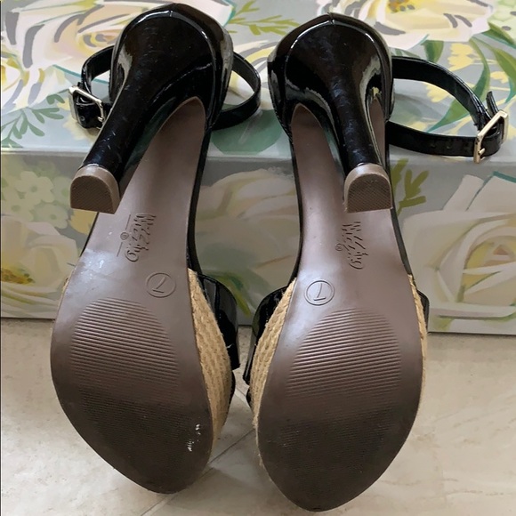 Mossino Wedge Heels - Picture 2 of 2